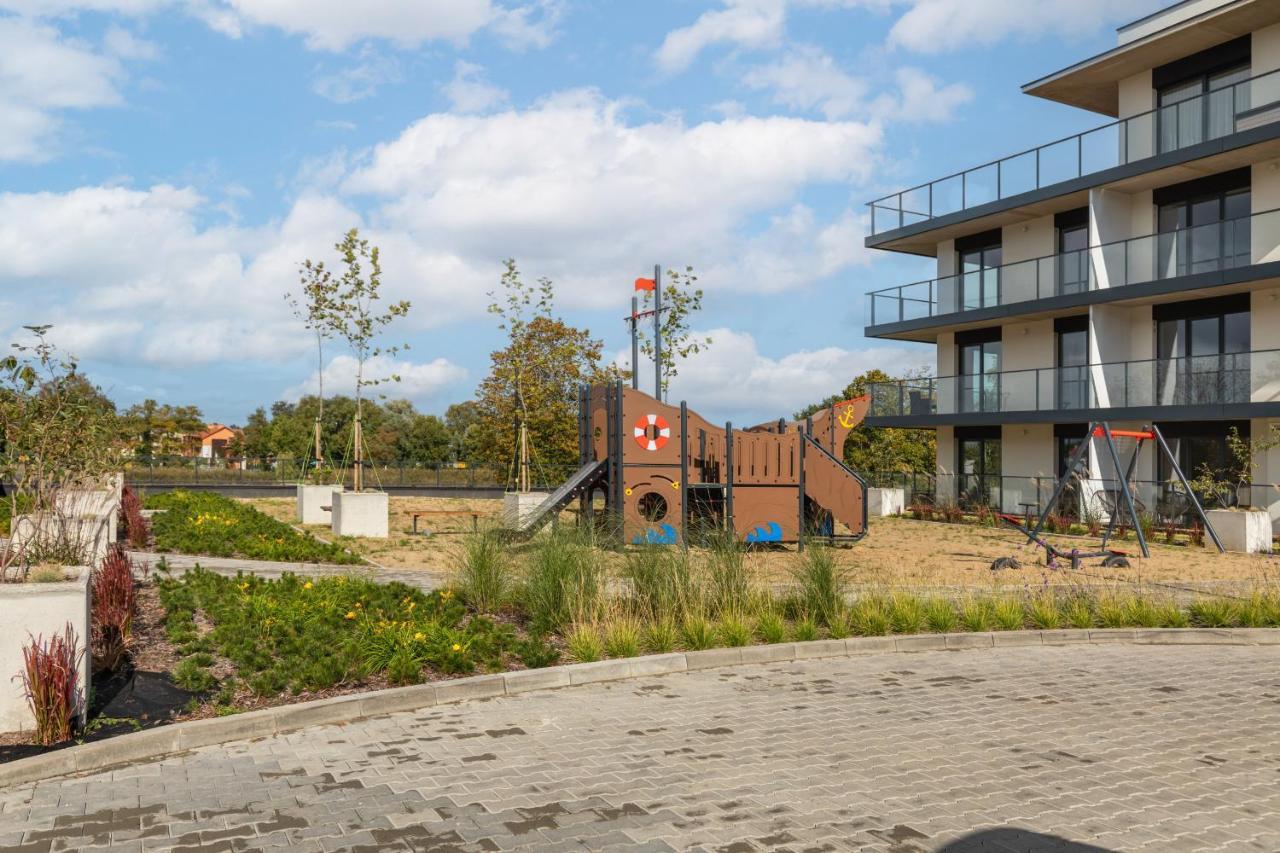 Wellness Resort Apartments Dziwnow Riverfront By Noclegi Renters Екстер'єр фото